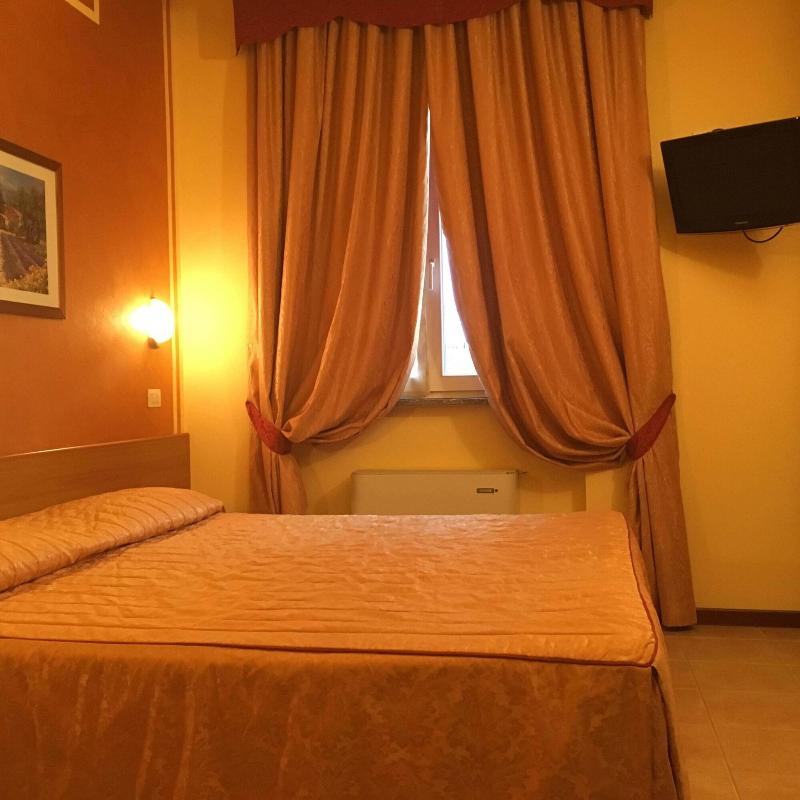 Hotel Nuovo Rondo   Sesto San Giovanni - Oda