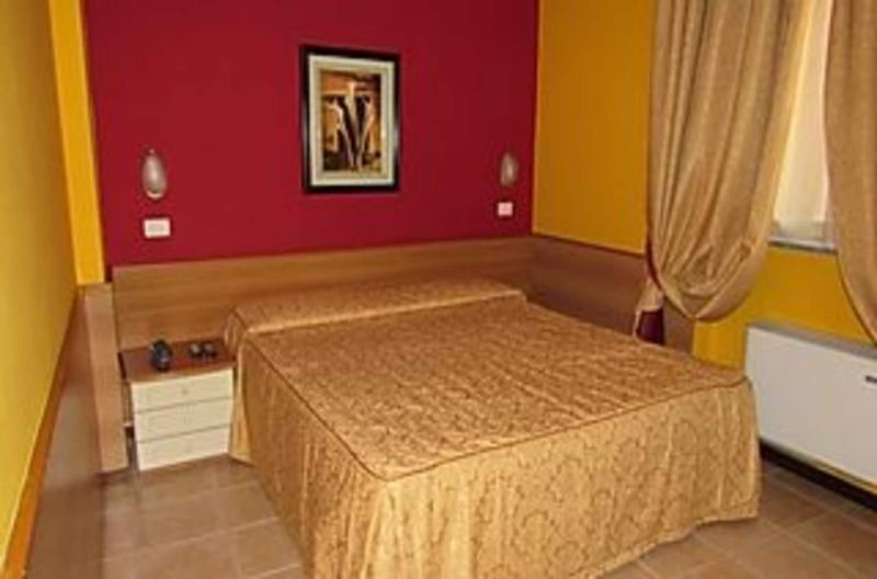 Hotel Nuovo Rondo   Sesto San Giovanni - Oda