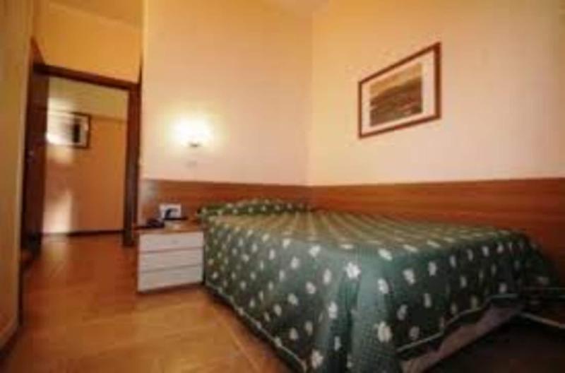 Hotel Nuovo Rondo   Sesto San Giovanni - Oda