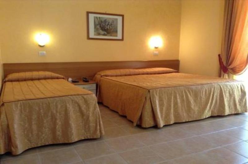 Hotel Nuovo Rondo   Sesto San Giovanni - Oda