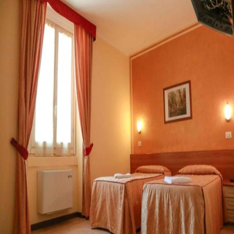 Hotel Nuovo Rondo   Sesto San Giovanni - Oda