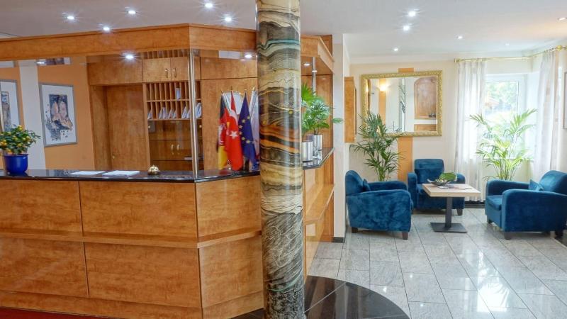 Hotel Opal   Laatzen - Lobi