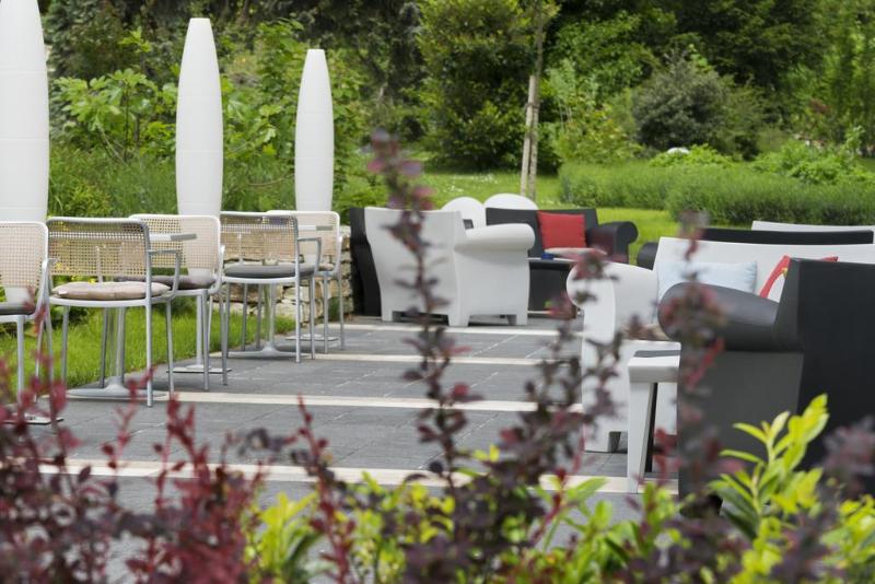 At the Park Hotel - Genel