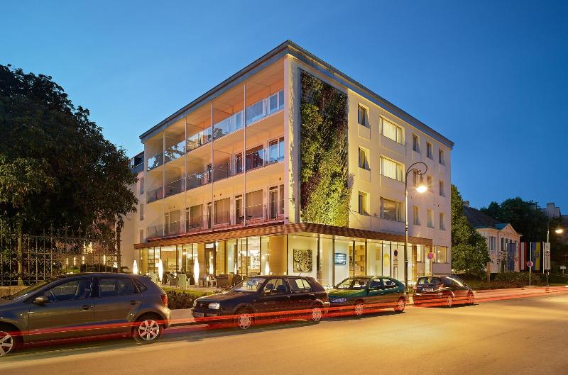 At the Park Hotel - Genel