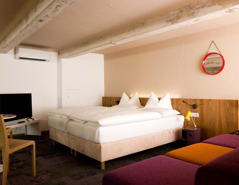 At the Park Hotel - Oda