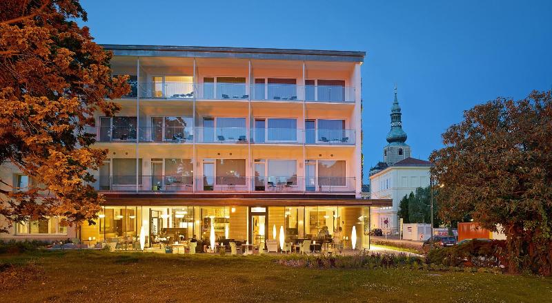 At the Park Hotel - Oda