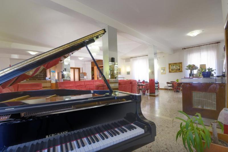 Hotel San Gabriele - Lobi