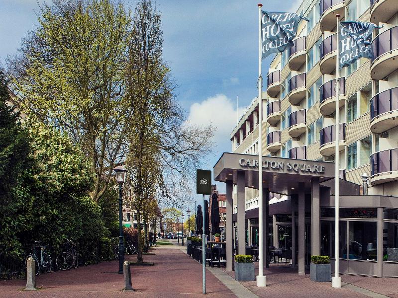 Carlton Square - Genel