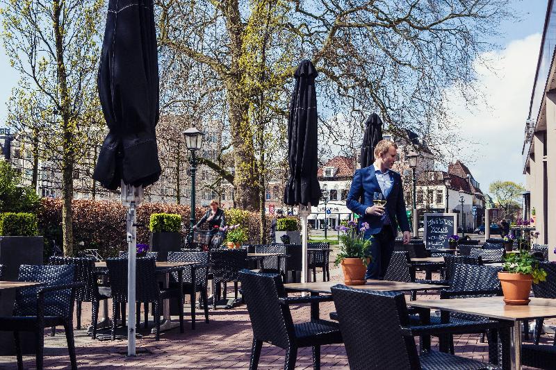 Carlton Square - Restoran