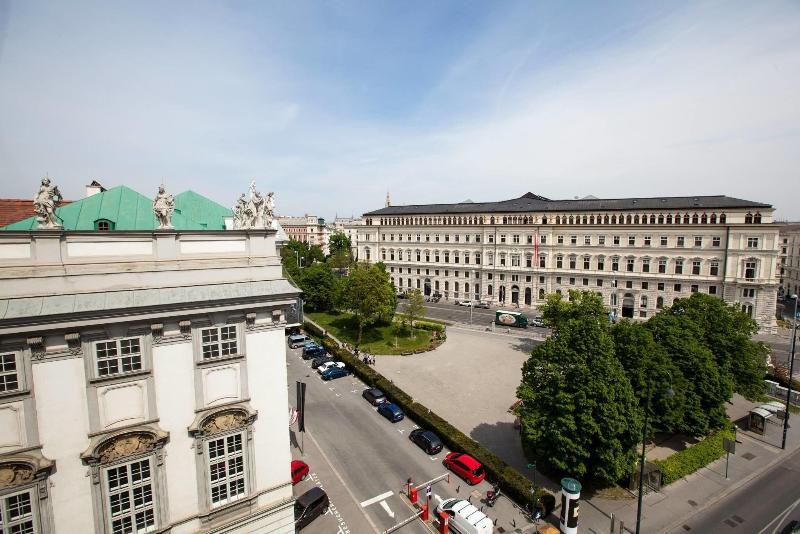 Hotel Pension Museum - Genel