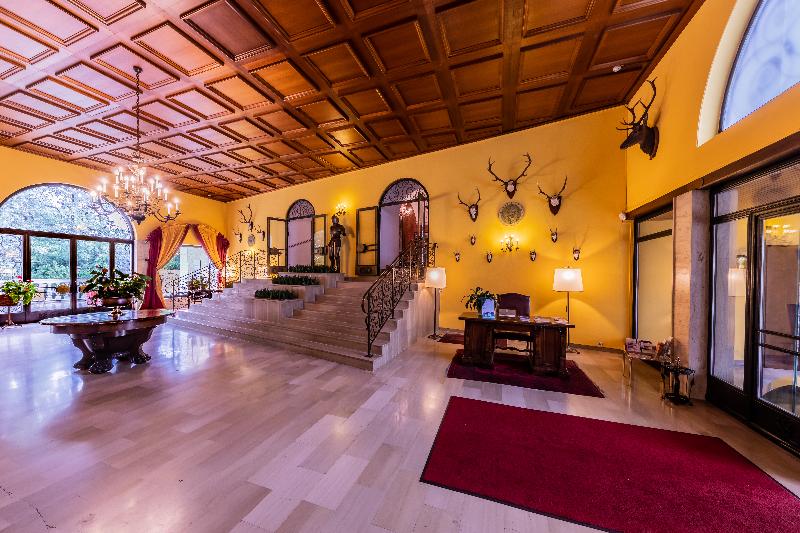 Pytloun Schlosshotel Weikersdorf - Lobi