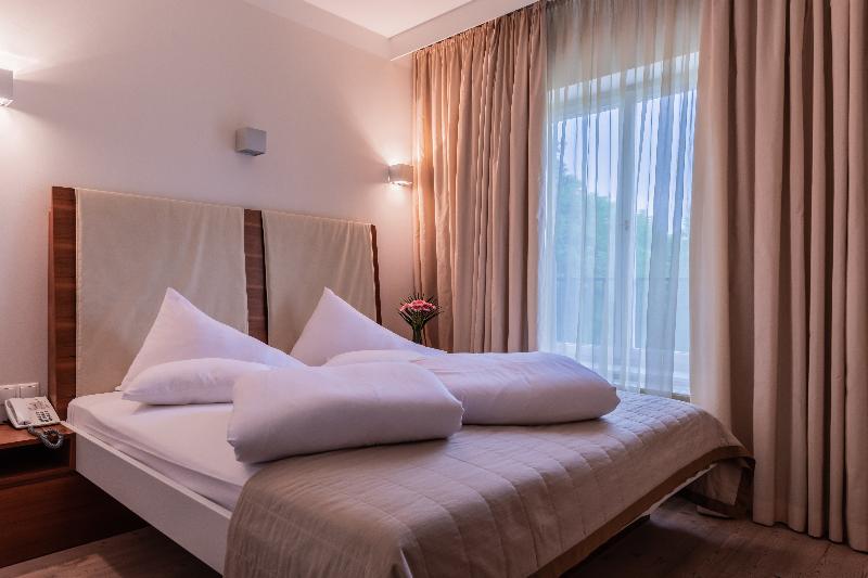 Pytloun Schlosshotel Weikersdorf - Oda