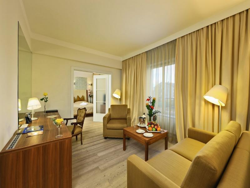 Pytloun Schlosshotel Weikersdorf - Oda