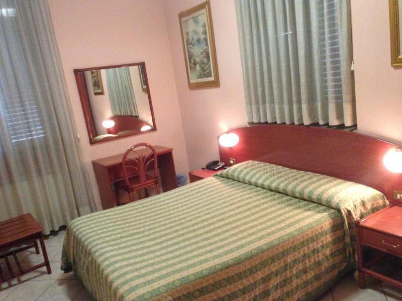 Hotel La Caravella   Milano - Genel