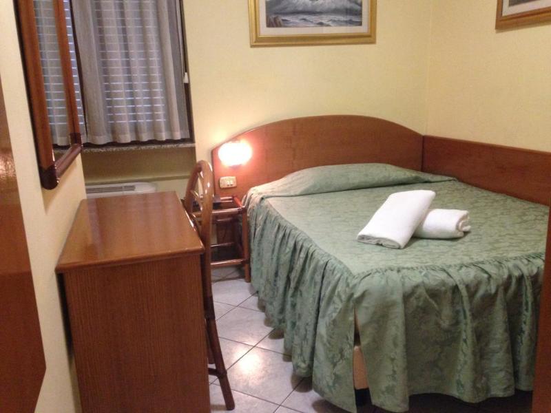 Hotel La Caravella   Milano - Genel