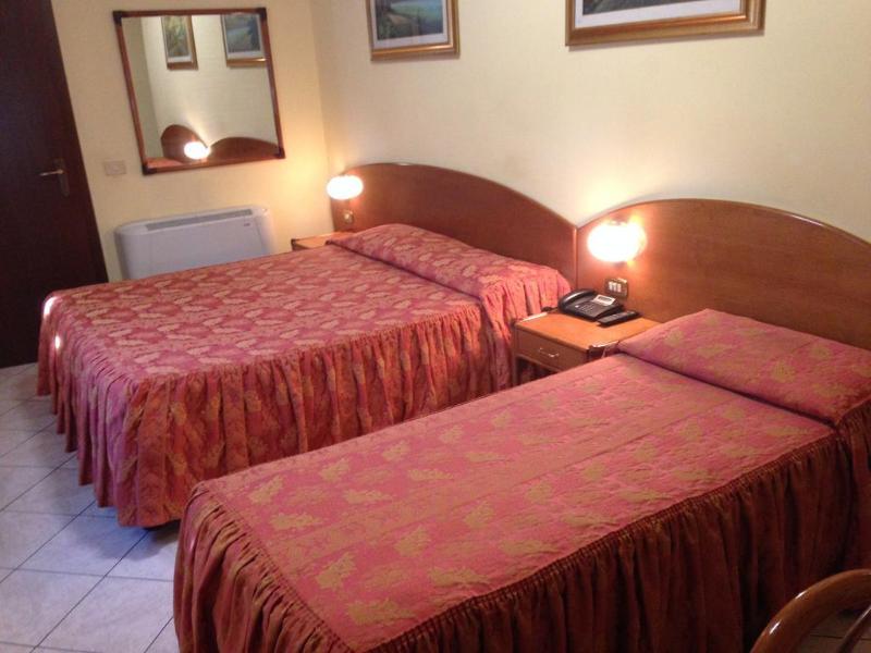 Hotel La Caravella   Milano - Genel