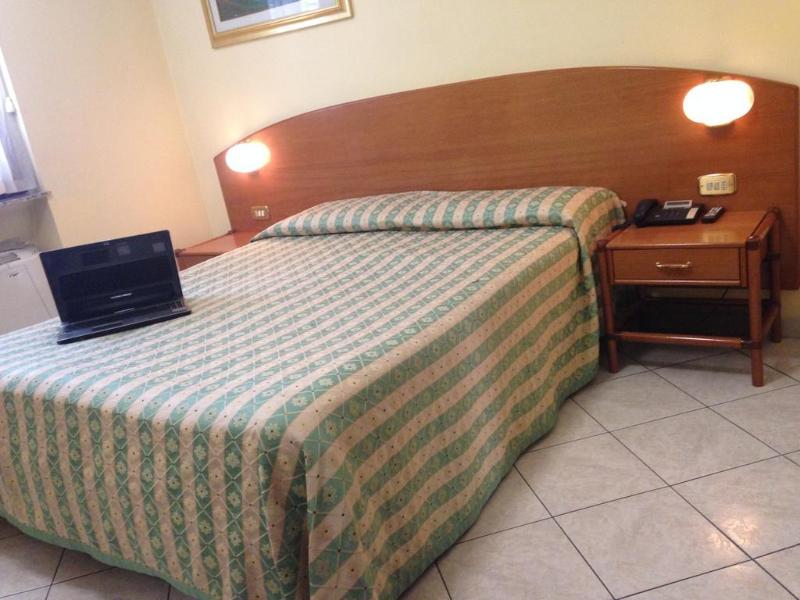 Hotel La Caravella   Milano - Genel
