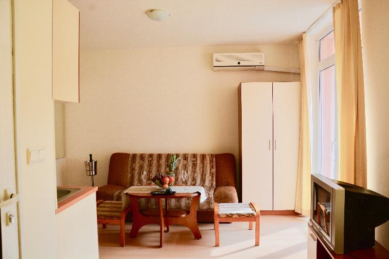 Rainbow 2 holiday complex - Oda