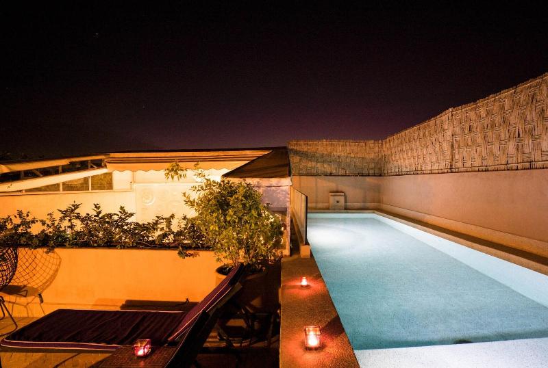 Riad Houdou - Genel