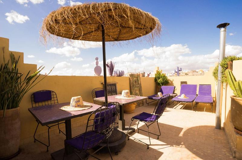 Riad Houdou - Genel