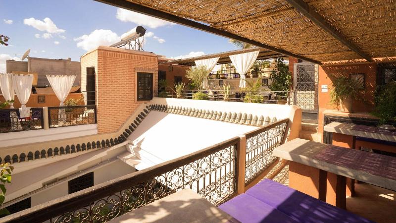 Riad Houdou - Genel