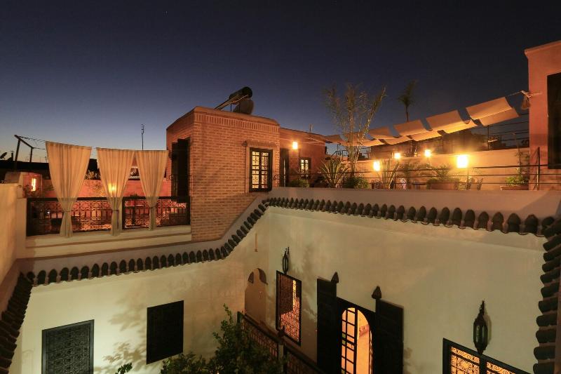Riad Houdou - Genel