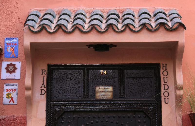 Riad Houdou - Genel