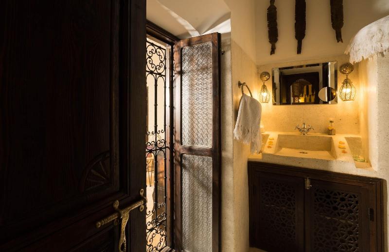 Riad Houdou - Oda