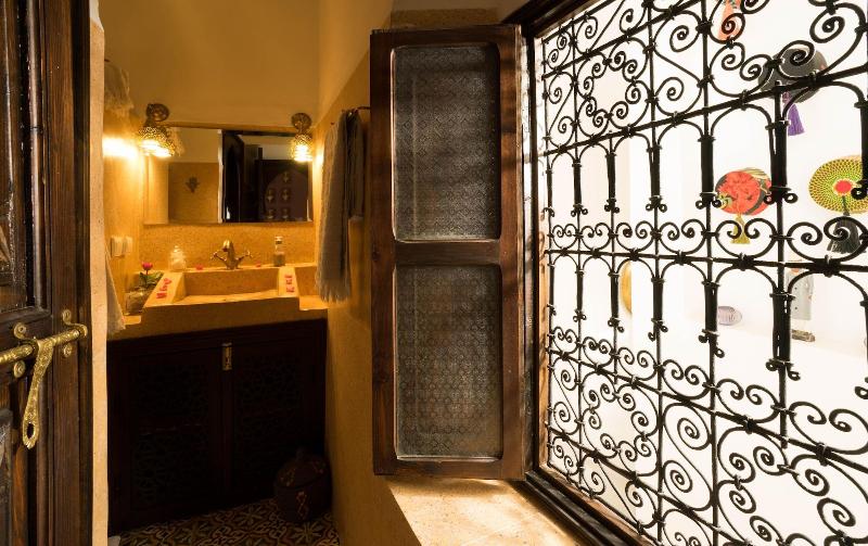 Riad Houdou - Oda