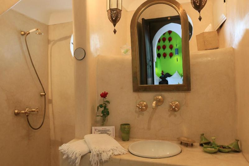 Riad Houdou - Oda