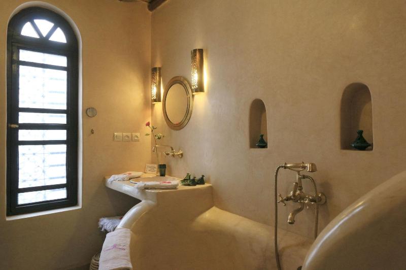 Riad Houdou - Oda
