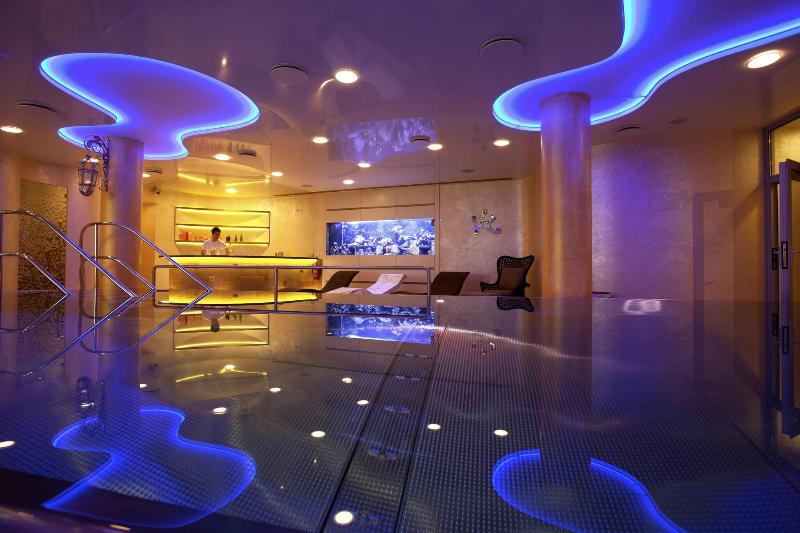Hotel Ambiente Wellness & Spa   Karlovy Vary - Havuz