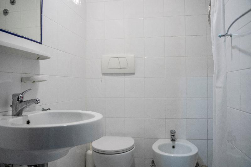 Hotel Ferrarese Roma - Oda
