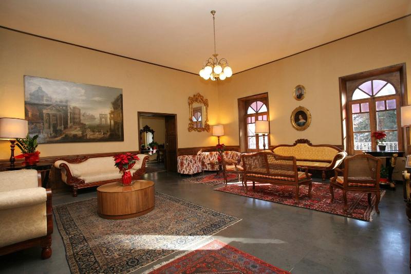 Hotel Roma   Scanno - Lobi