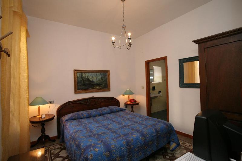 Hotel Roma   Scanno - Oda