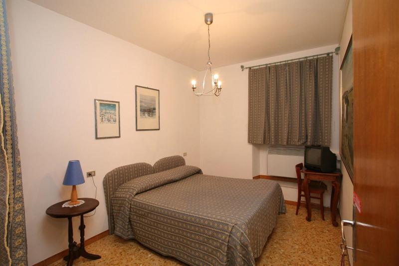 Hotel Roma   Scanno - Oda