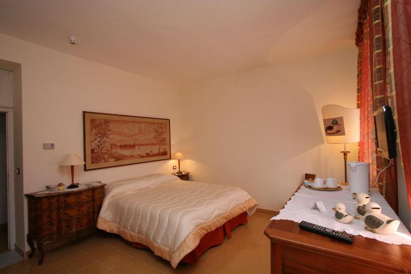 Hotel Roma   Scanno - Oda