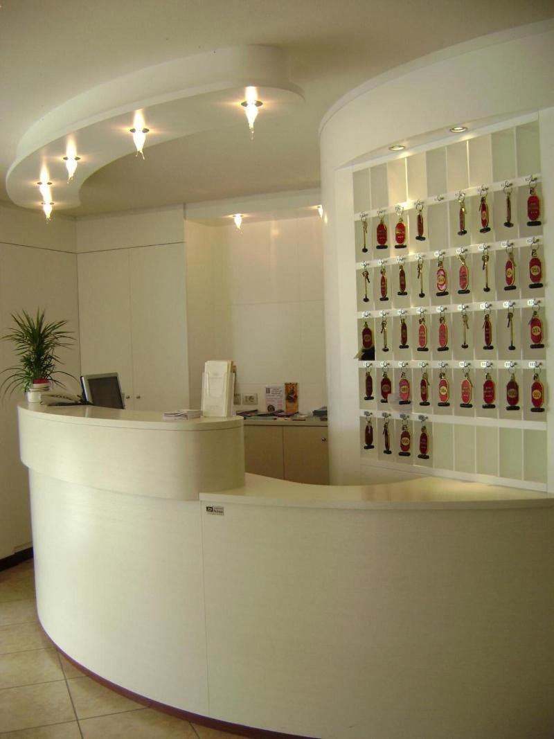 Hotel Diplomatic - Lobi