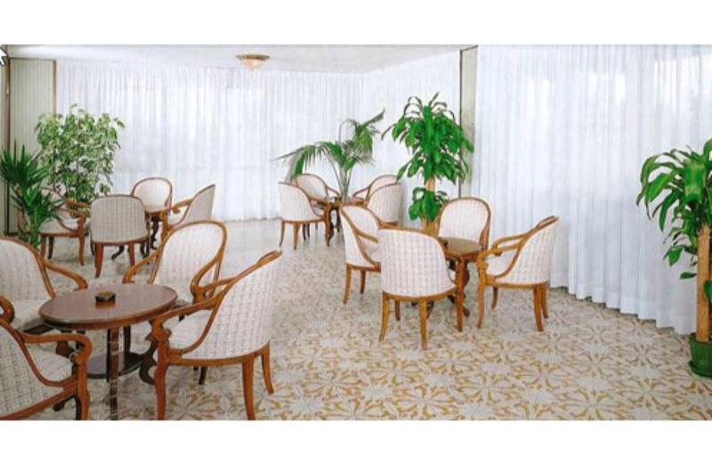 Hotel Diplomatic - Lobi