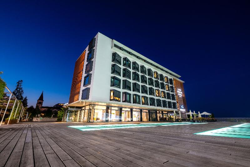 Lake Geneva Hotel - Genel