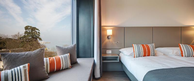 Lake Geneva Hotel - Oda