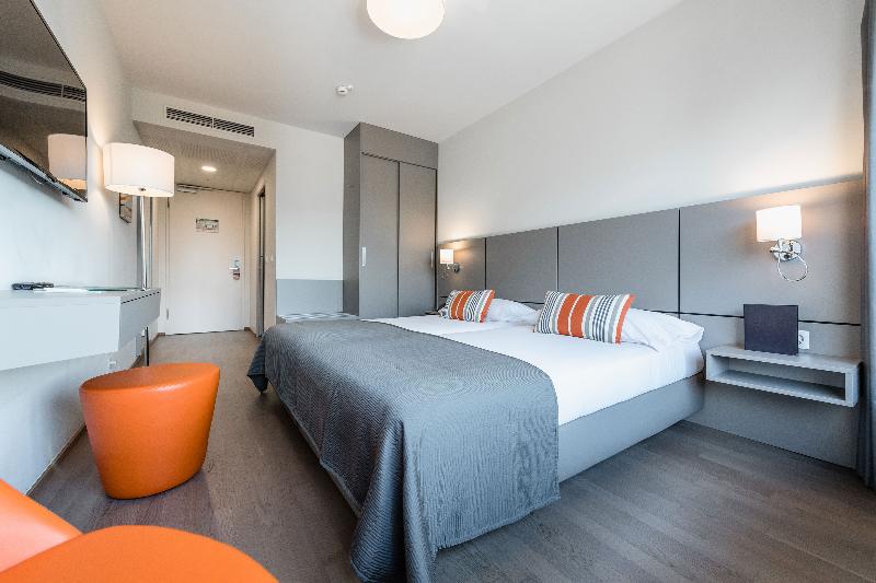 Lake Geneva Hotel - Oda