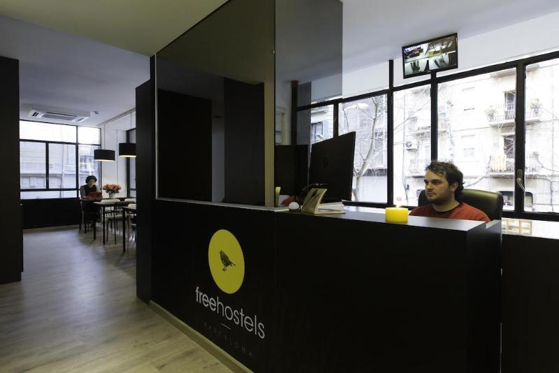 Free Hostels Barcelona - Genel