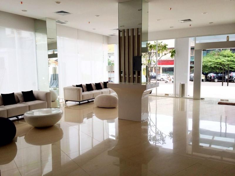 Whiz Hotel Cikini Jakarta - Lobi