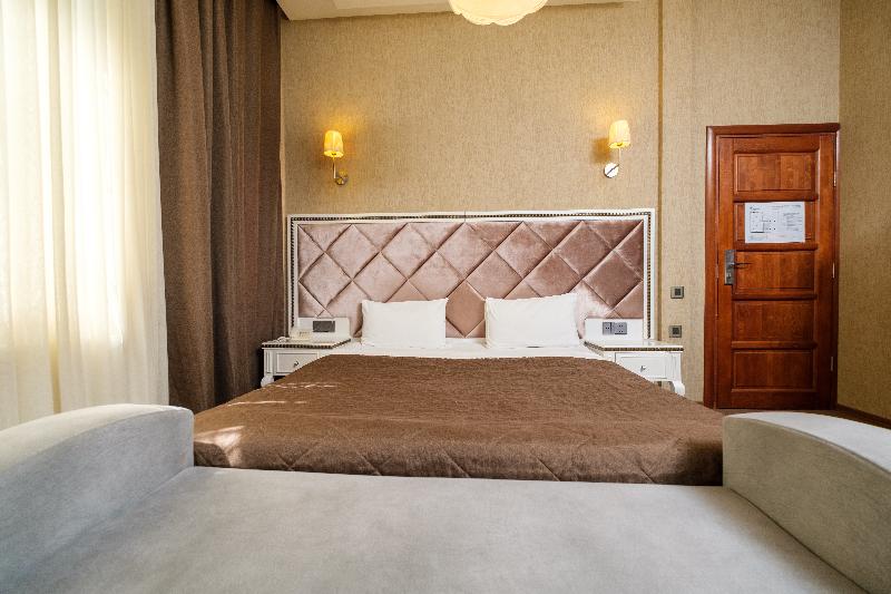 Maestro Hotel Baku - Oda
