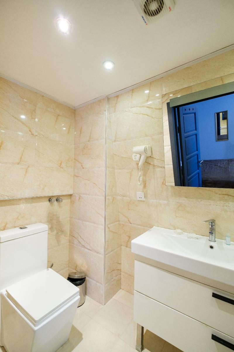 Maestro Hotel Baku - Oda
