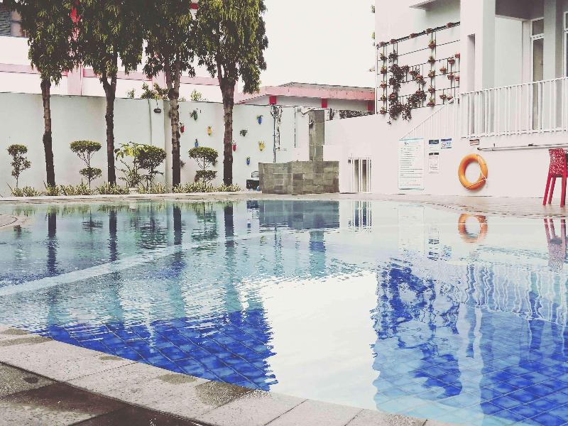 Ibis Padang - Aktivite