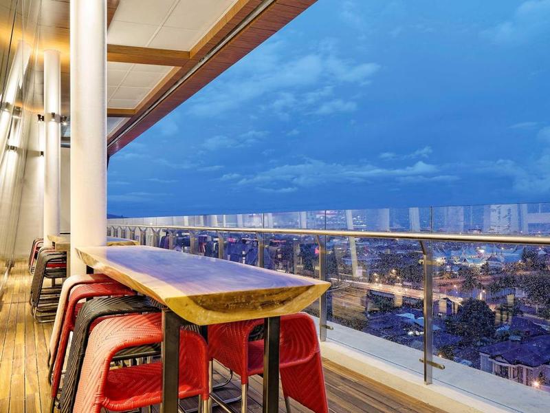 Ibis Padang - Teras
