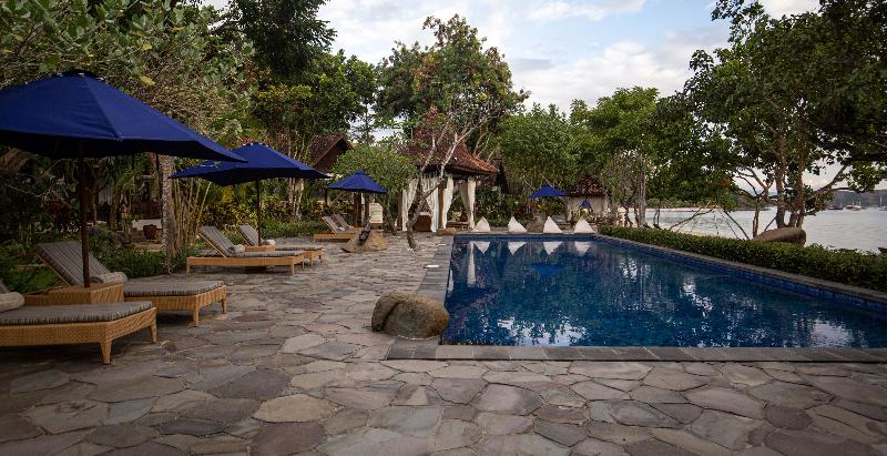 Plataran Komodo Resort & Spa - Havuz