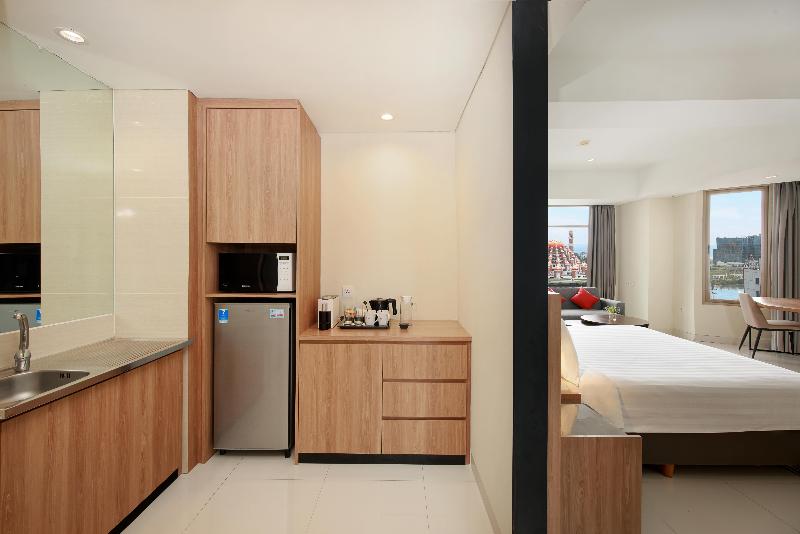 Aston Inn Pantai Losari Makassar - Oda